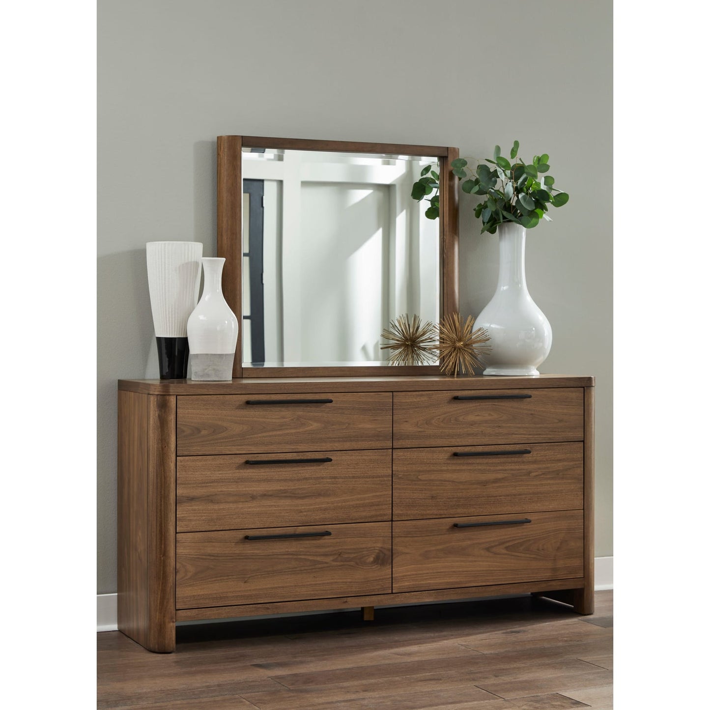 Totes Dresser