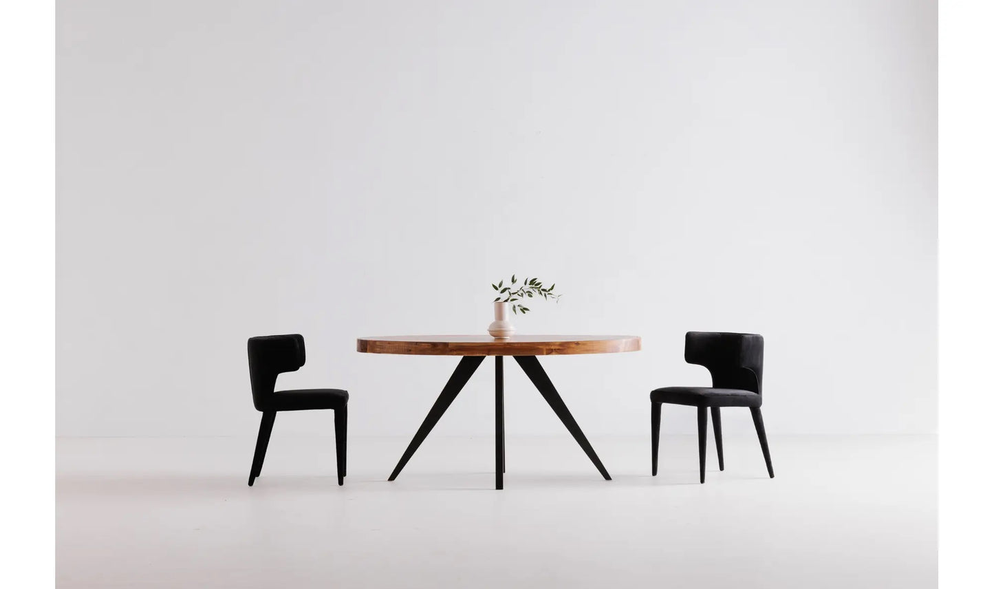 MOES OVAL DINING TABLE