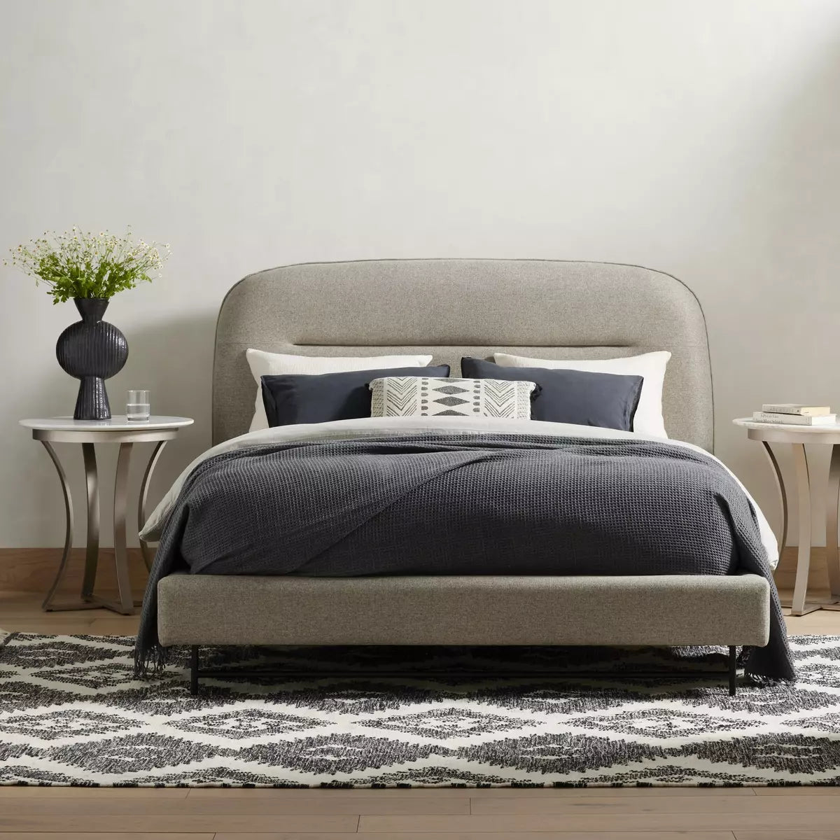 Ellum Queen Bed