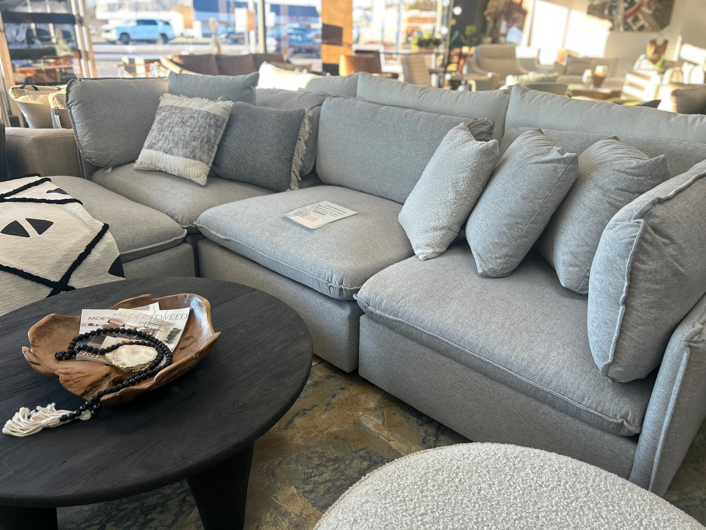 Styline 4pc sectional Closeout Item