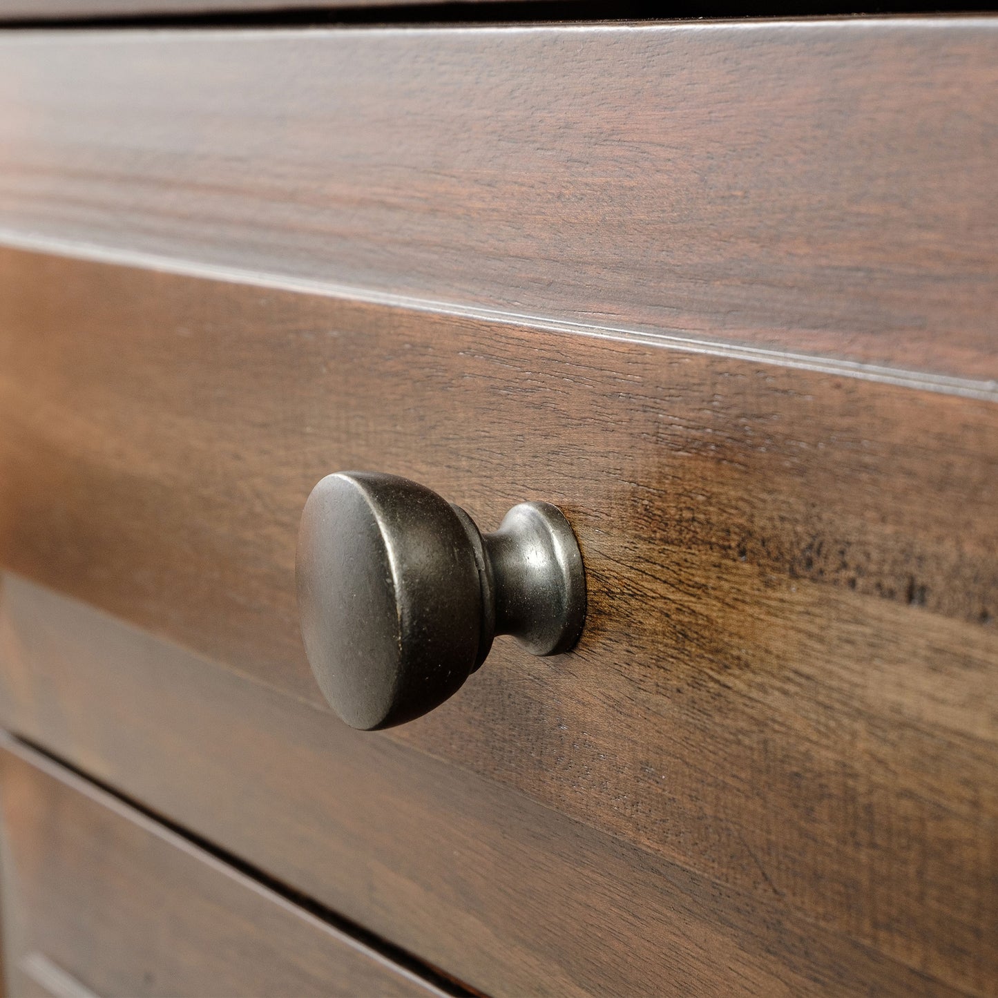 Avenue 8-drawer Chest