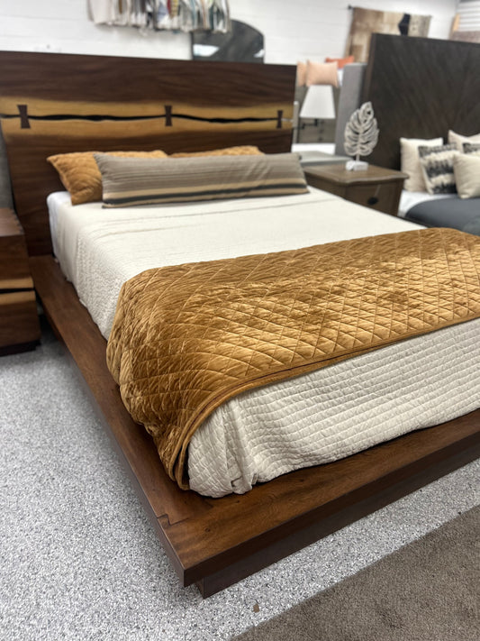 Smokey King Bed