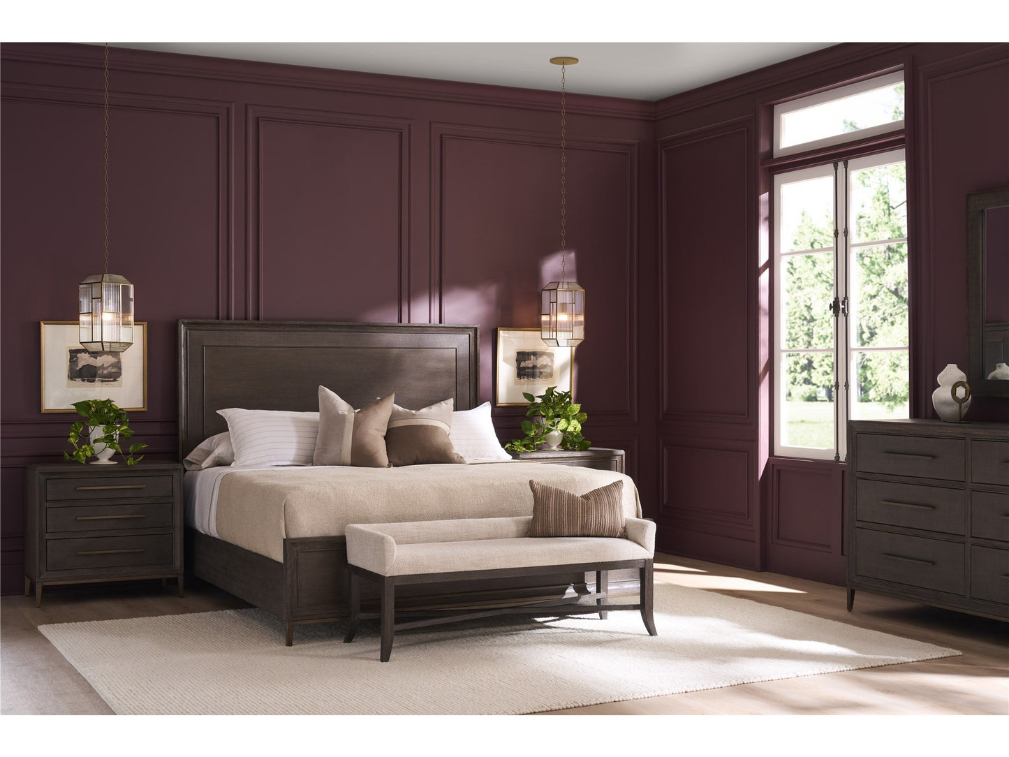 Universal Montclair King Bed