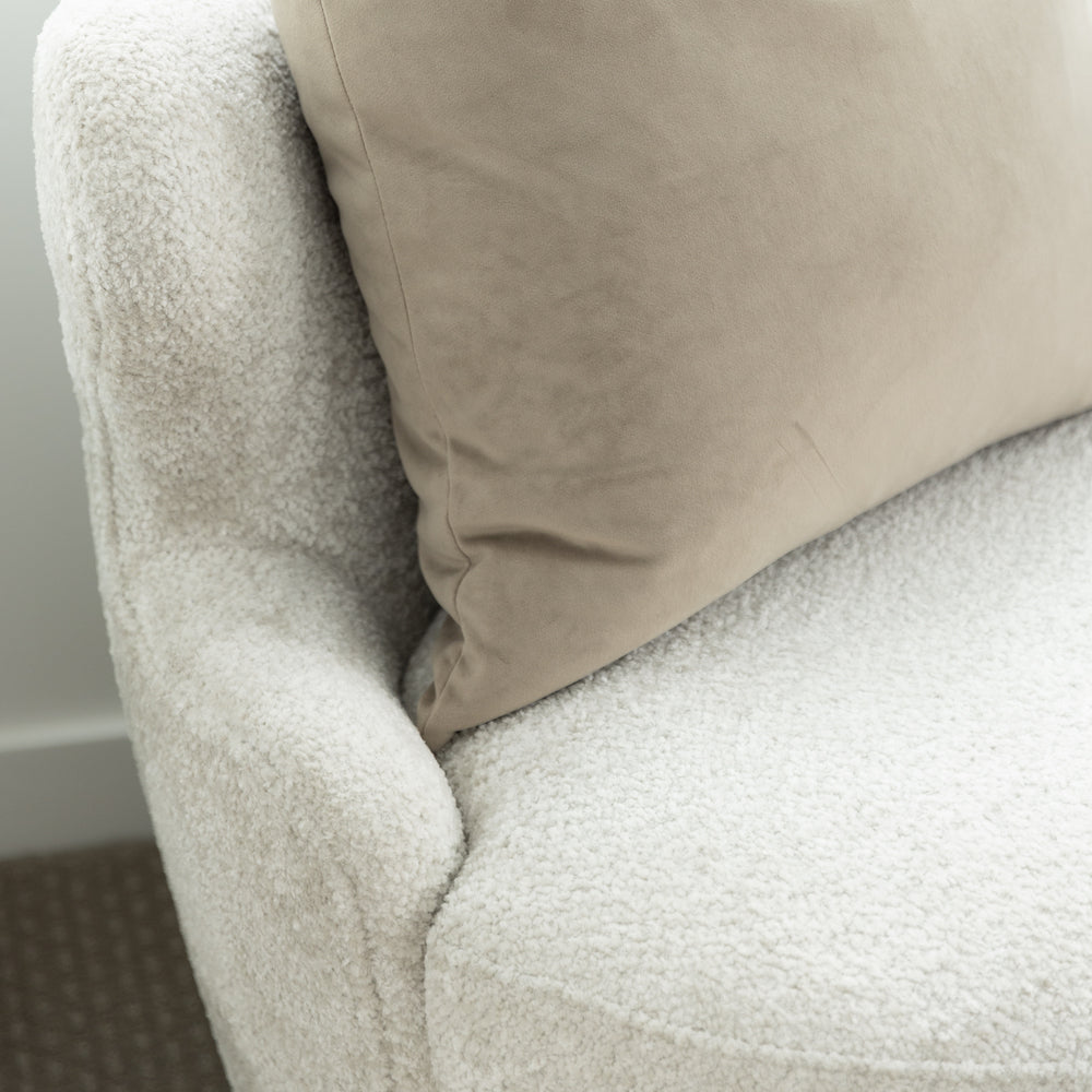 LUNA OCCASIONAL SWIVEL CHAIR