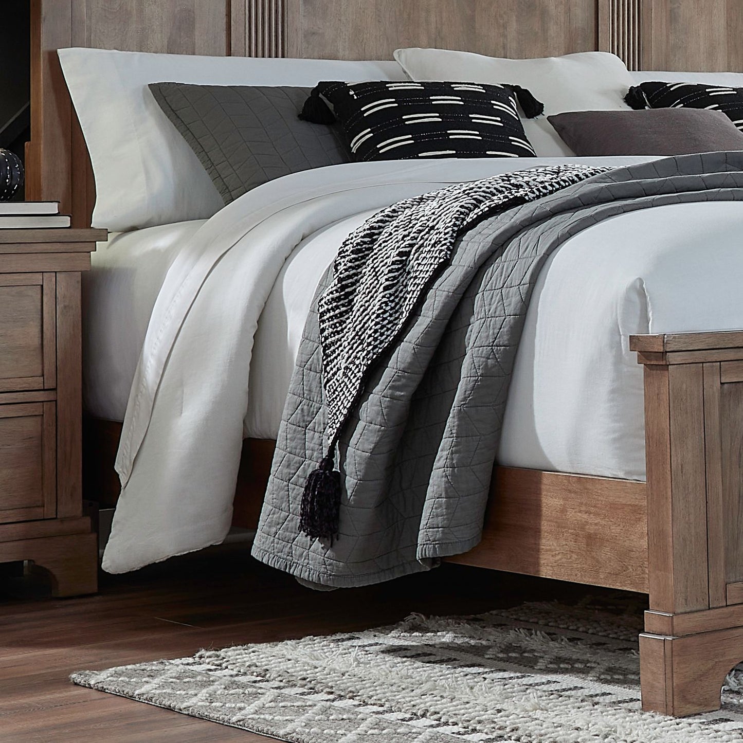 Heaven Hills King Bed