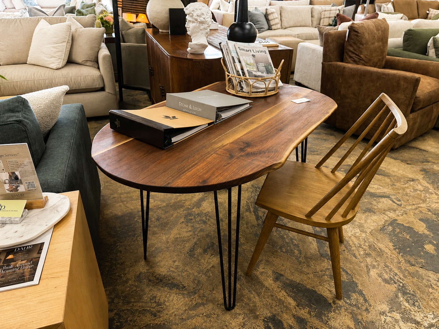 Live edge  Oval Desk